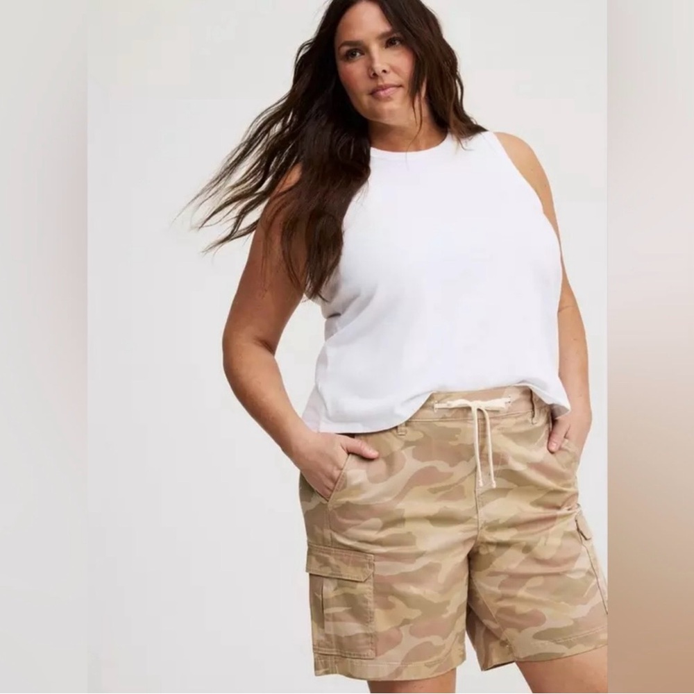 NWT 1X 8'' Weekend Bermuda Cargo Short Camo cadet desert camo